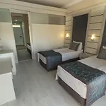 Linda Otel Manavgat